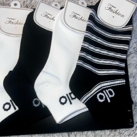 Alo Black and White Socks Set - Picture 3 of 3
